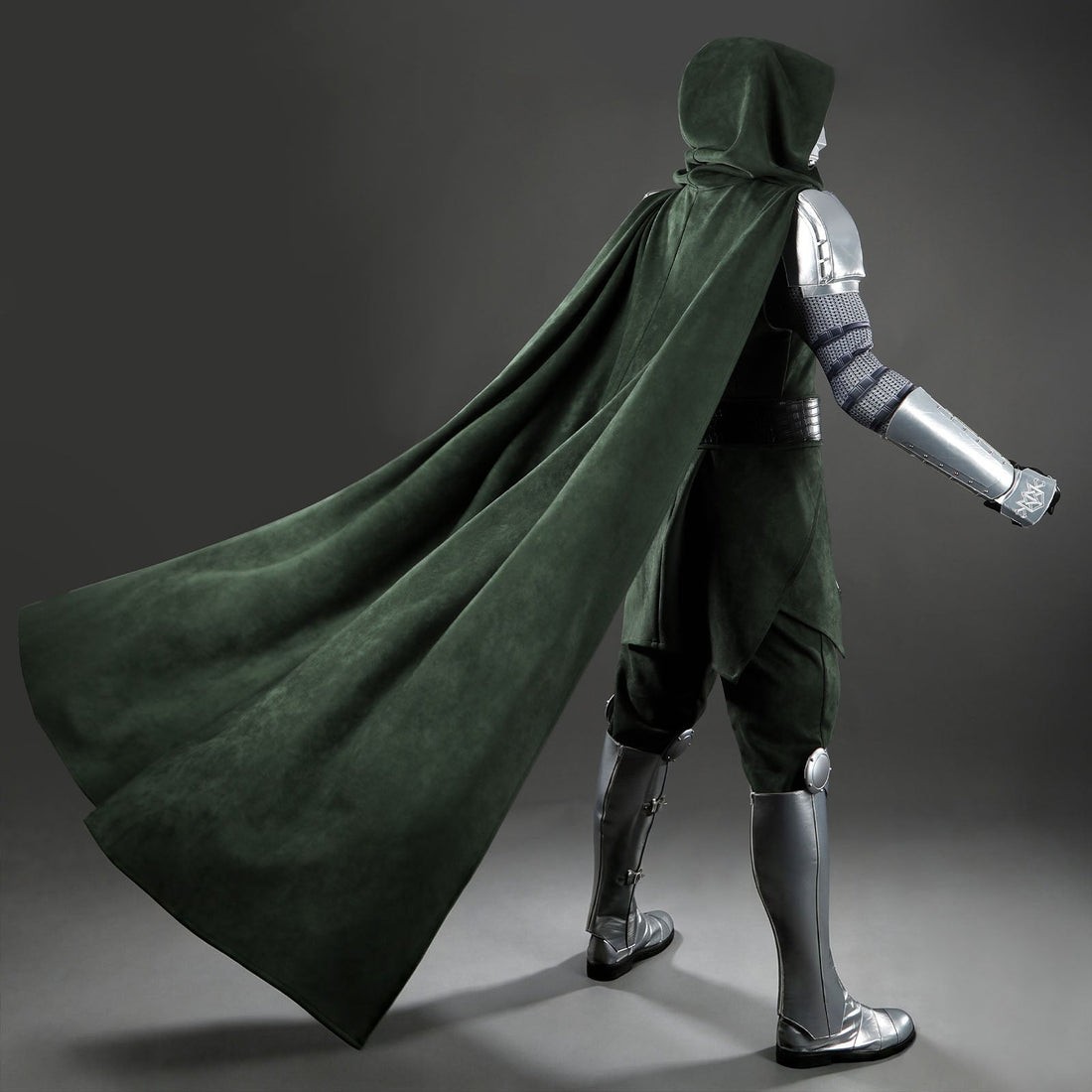 Avengers 5 Doomsday Doctor Doom Cosplay Costumes Halloween Theme Party OutfitsThemed Carnival Party Outfit