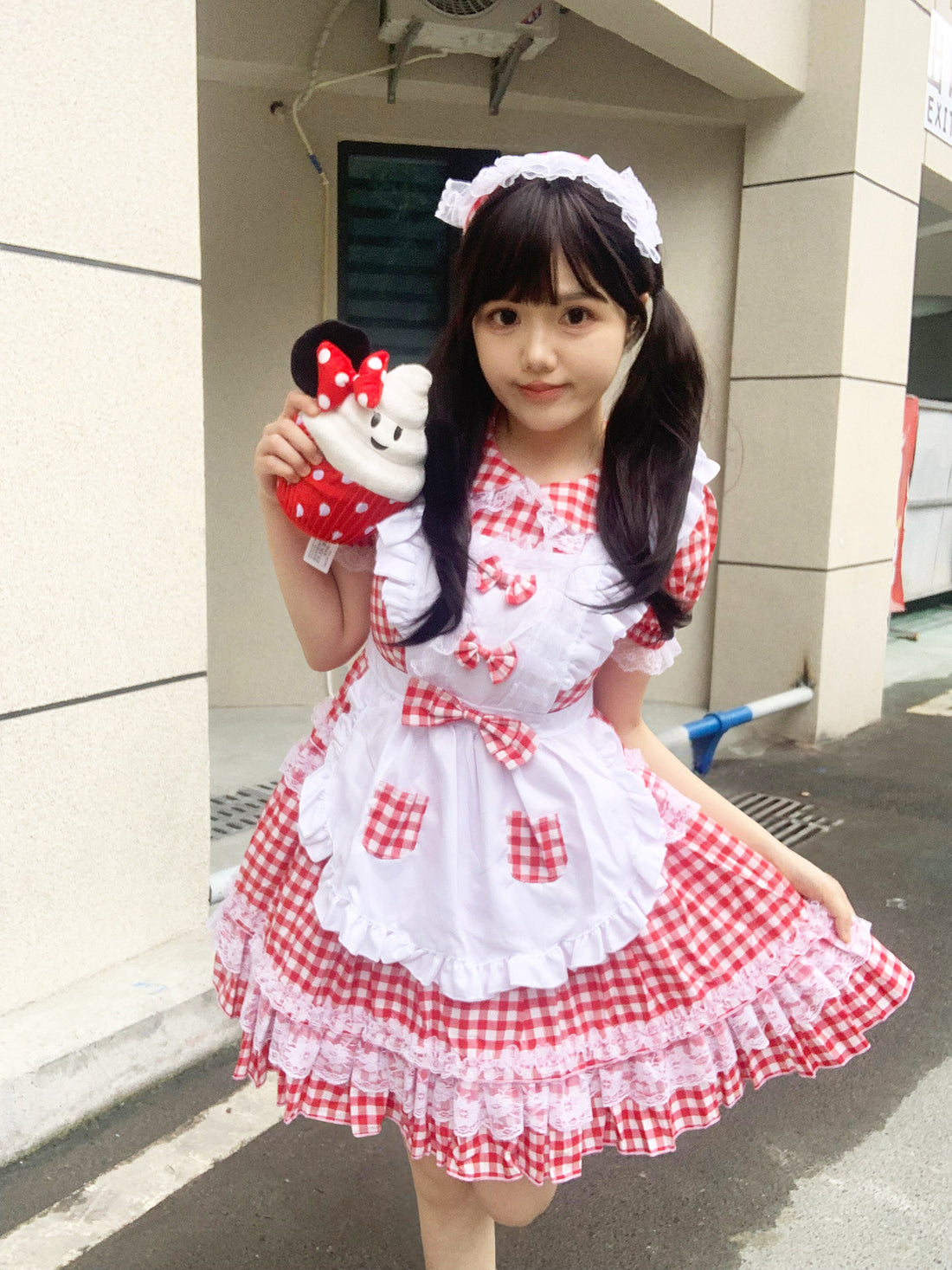 Pink Plaid Sweet Idol Maid Cosplay Outfit Lolita Dress