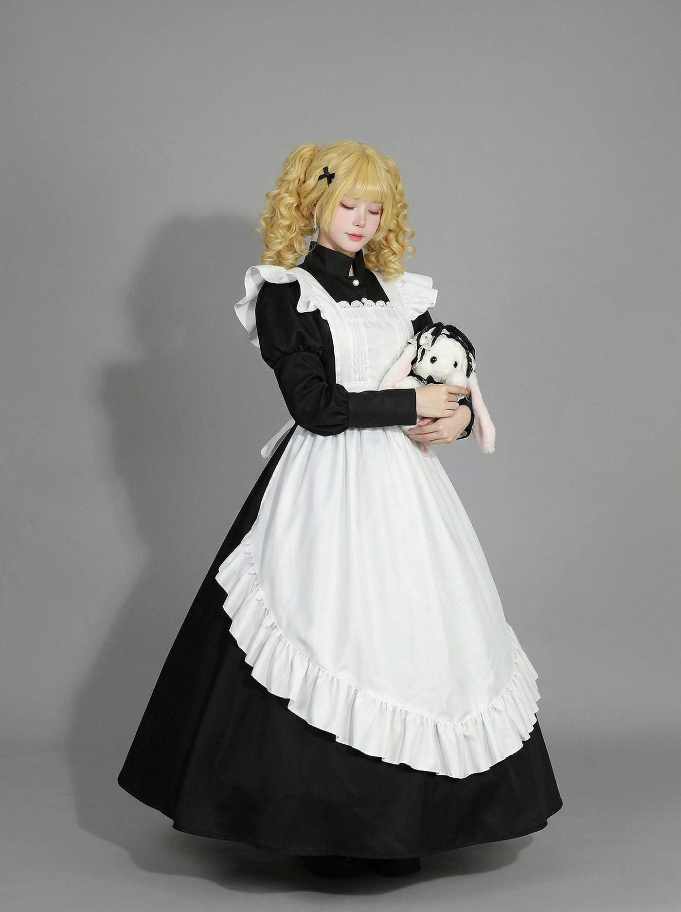 Black and White British Long Maid Outfit Lolita Dress Cosplay