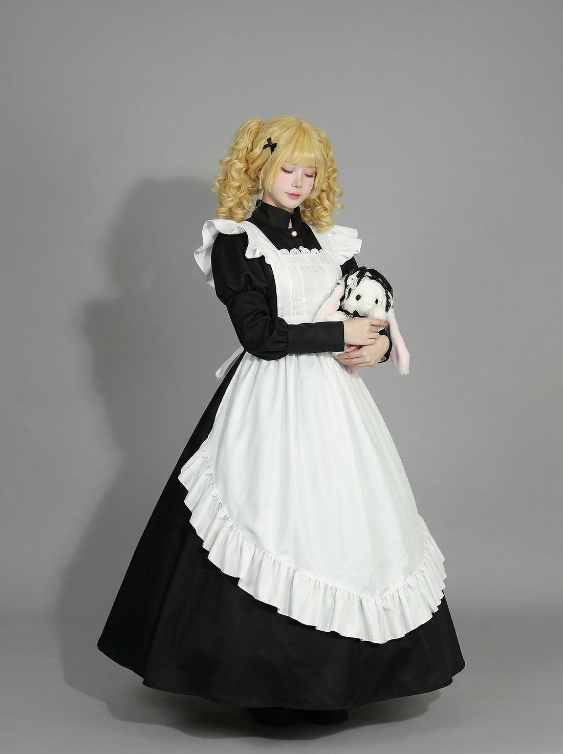 Black and White British Long Maid Outfit Lolita Dress Cosplay