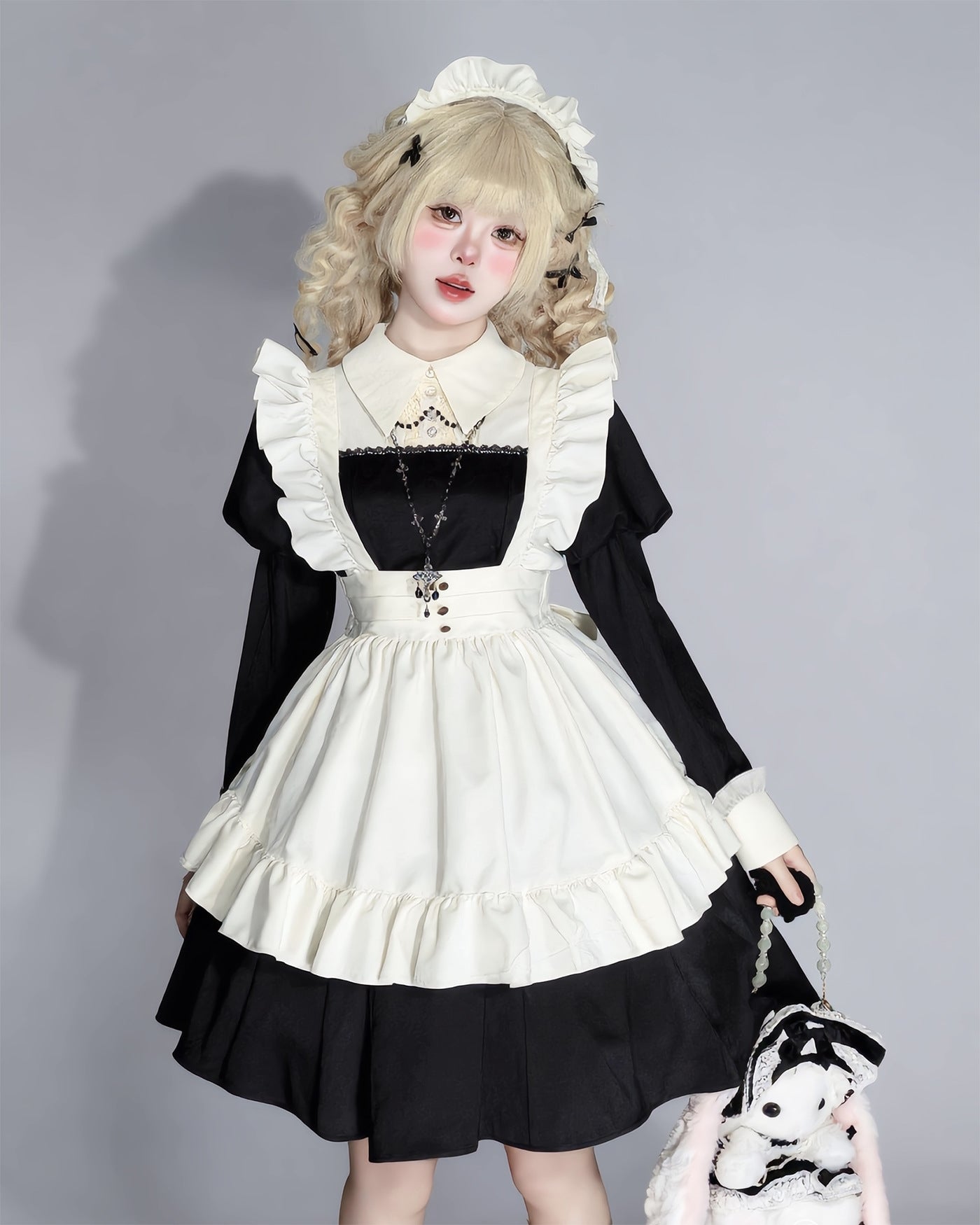 Akihabara Black White Traditional Maid Outfit Lolita Cosplay Dress