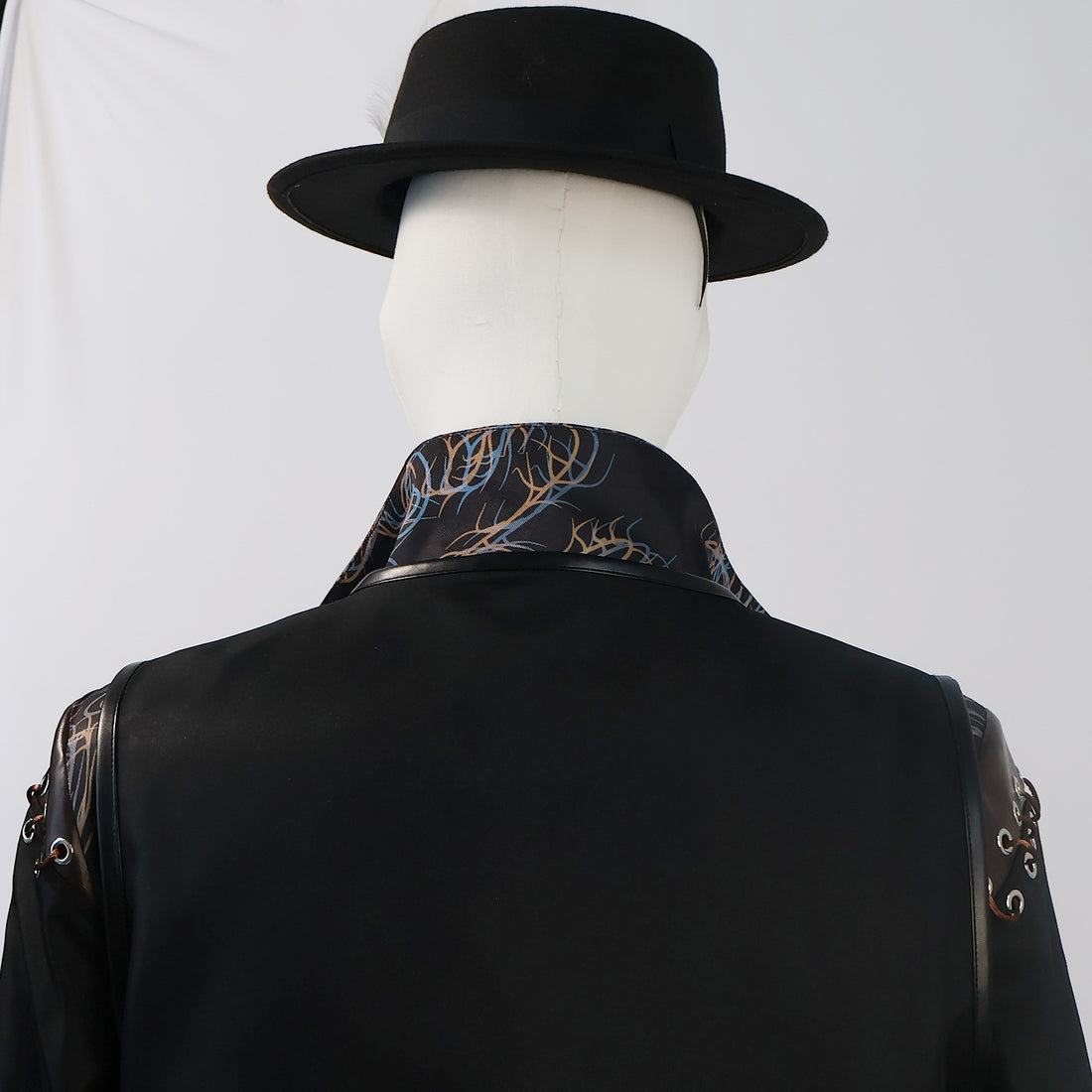 Navigation Dracule Mihawk Cosplay Costume - Hawk Eye Mihawk One Piece Outfit with Hat