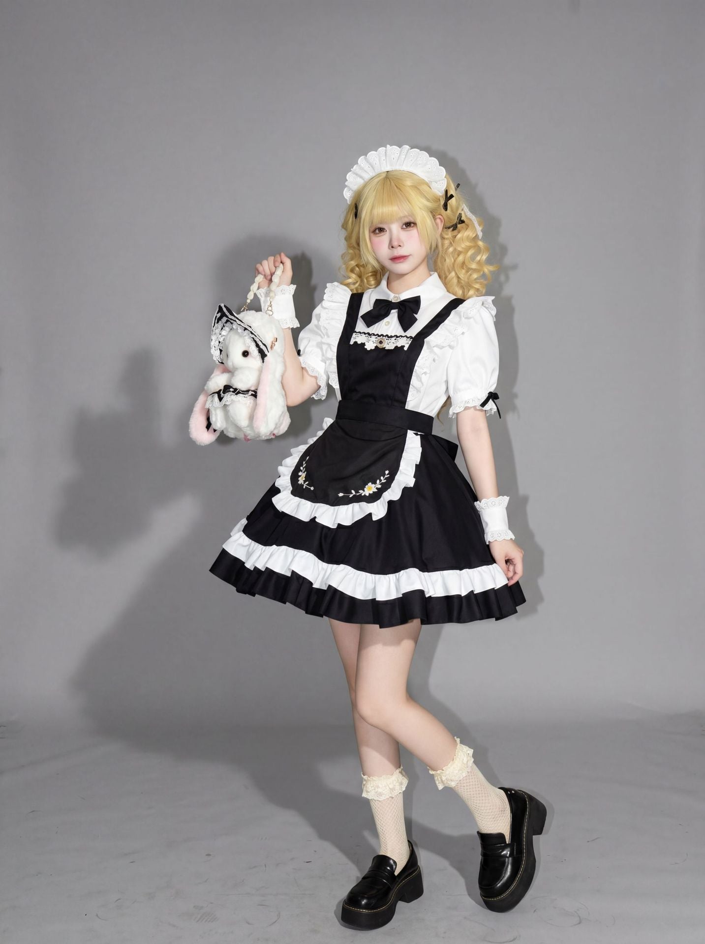 Daisy Manor Embroidery Maid Outfit Cosplay Lolita Ruffle Dress