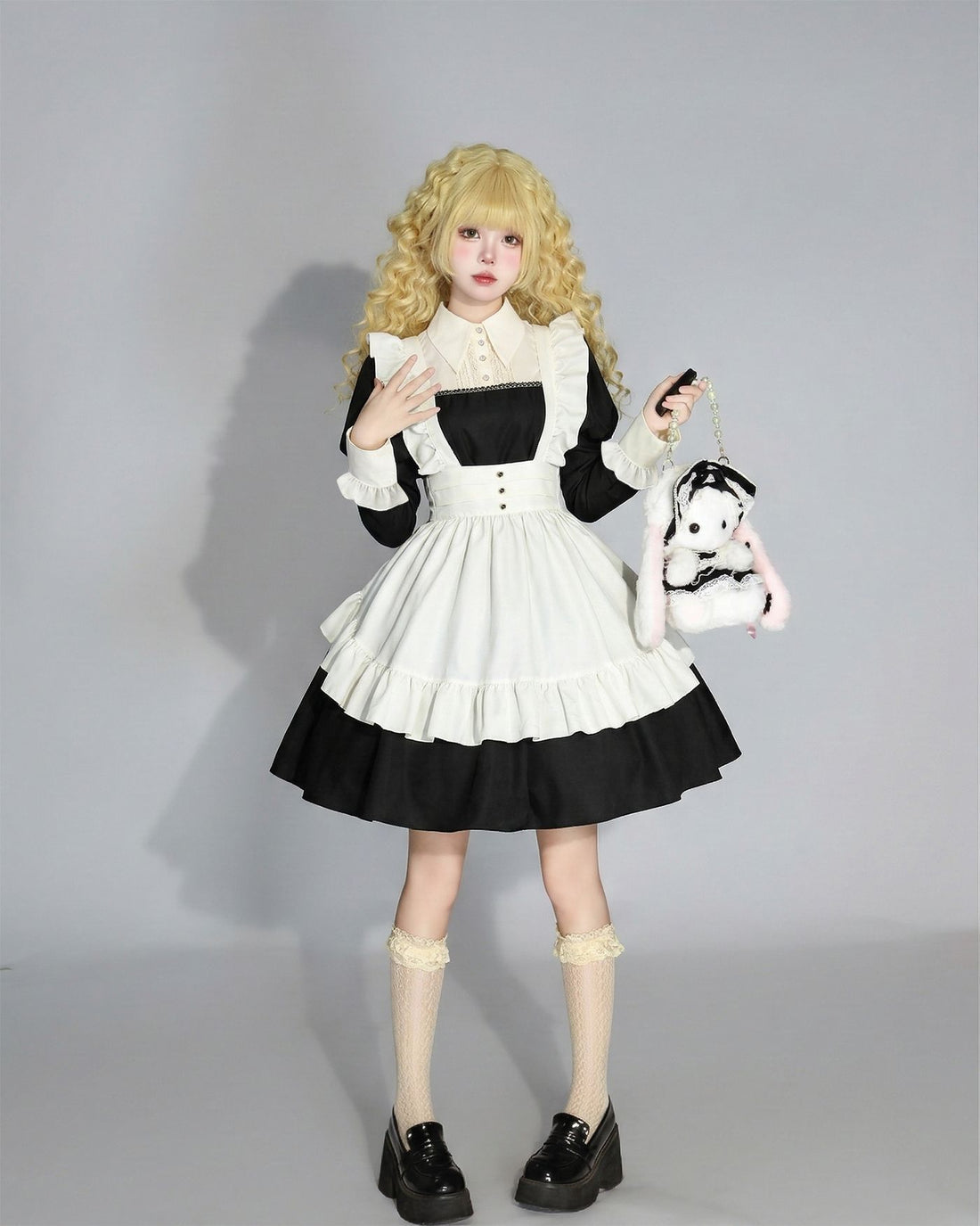 Akihabara Black White Traditional Maid Outfit Lolita Cosplay Dress