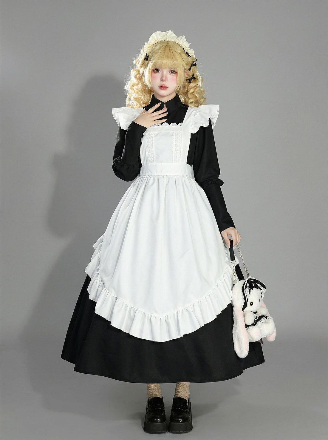 Black and White British Long Maid Outfit Lolita Dress Cosplay