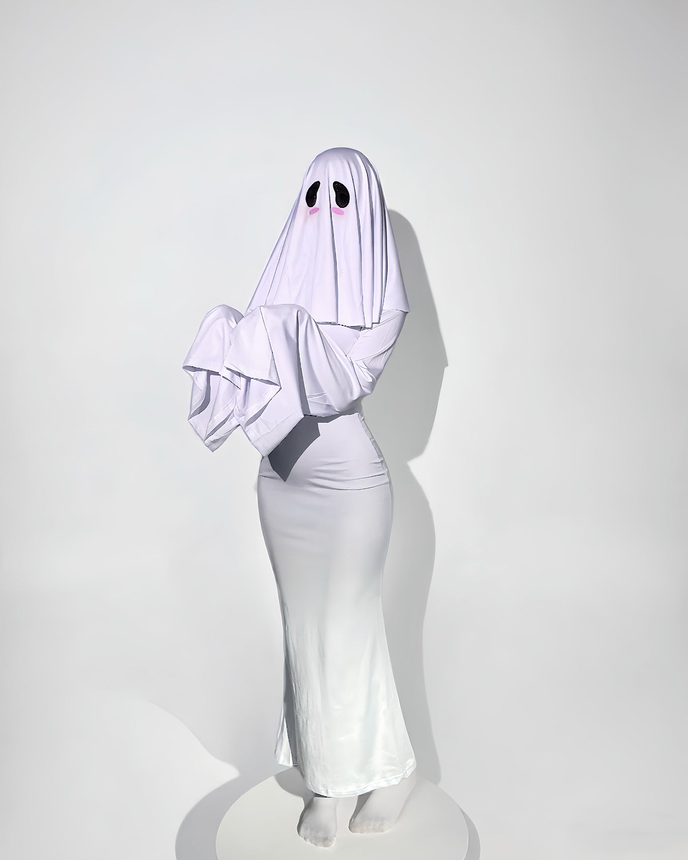 Cute Ghost Cosplay Costume for Women - Mrs. Kyoko Style Spooky White Dress with Face Mask