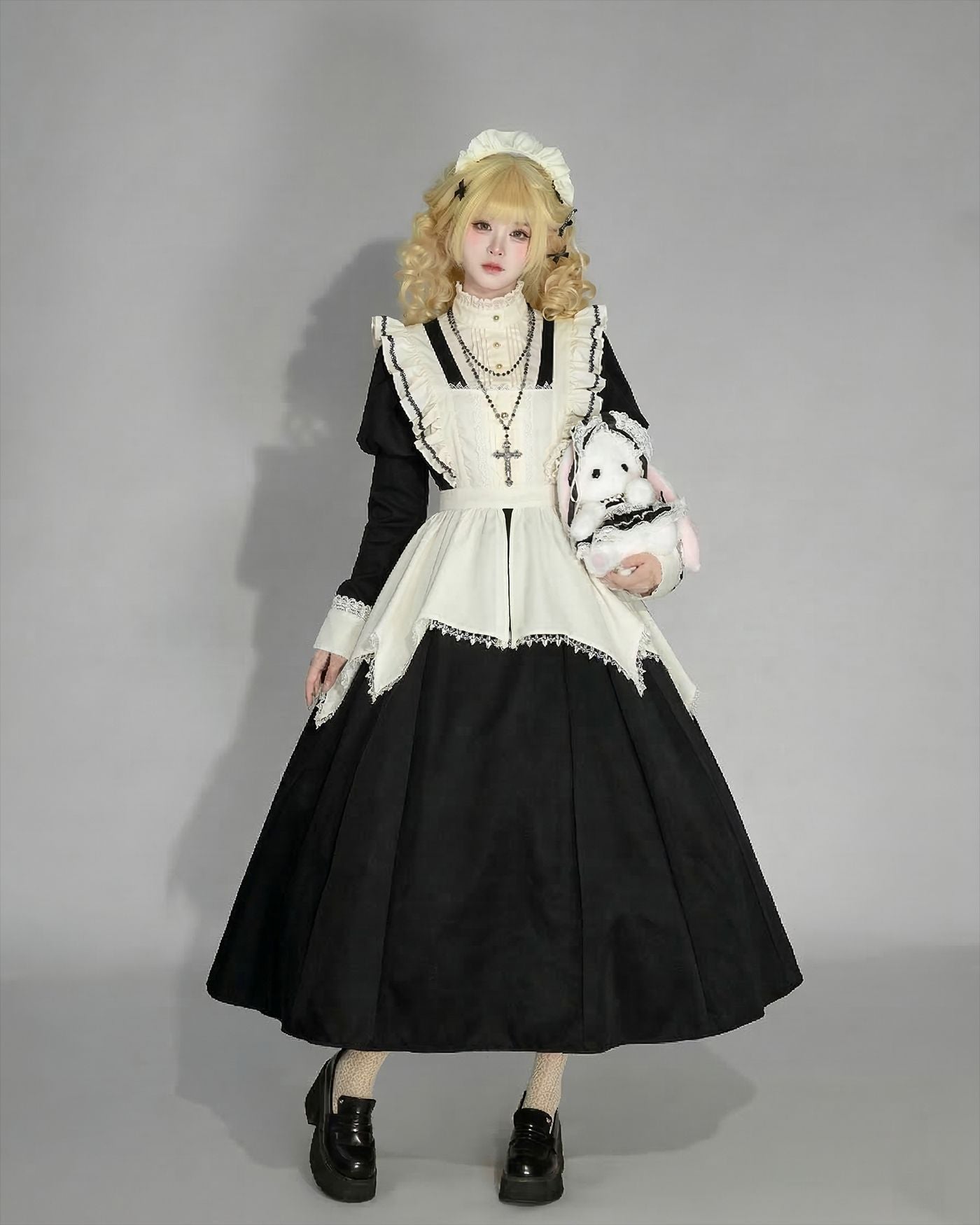Dark Gothic Long Maid Outfit with Puff Sleeves Cosplay Lolita Dress