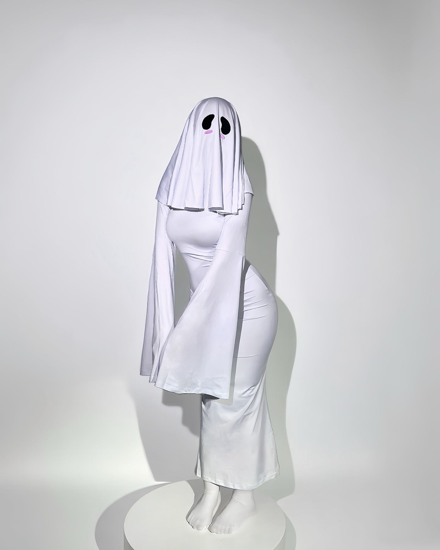 Cute Ghost Cosplay Costume for Women - Mrs. Kyoko Style Spooky White Dress with Face Mask