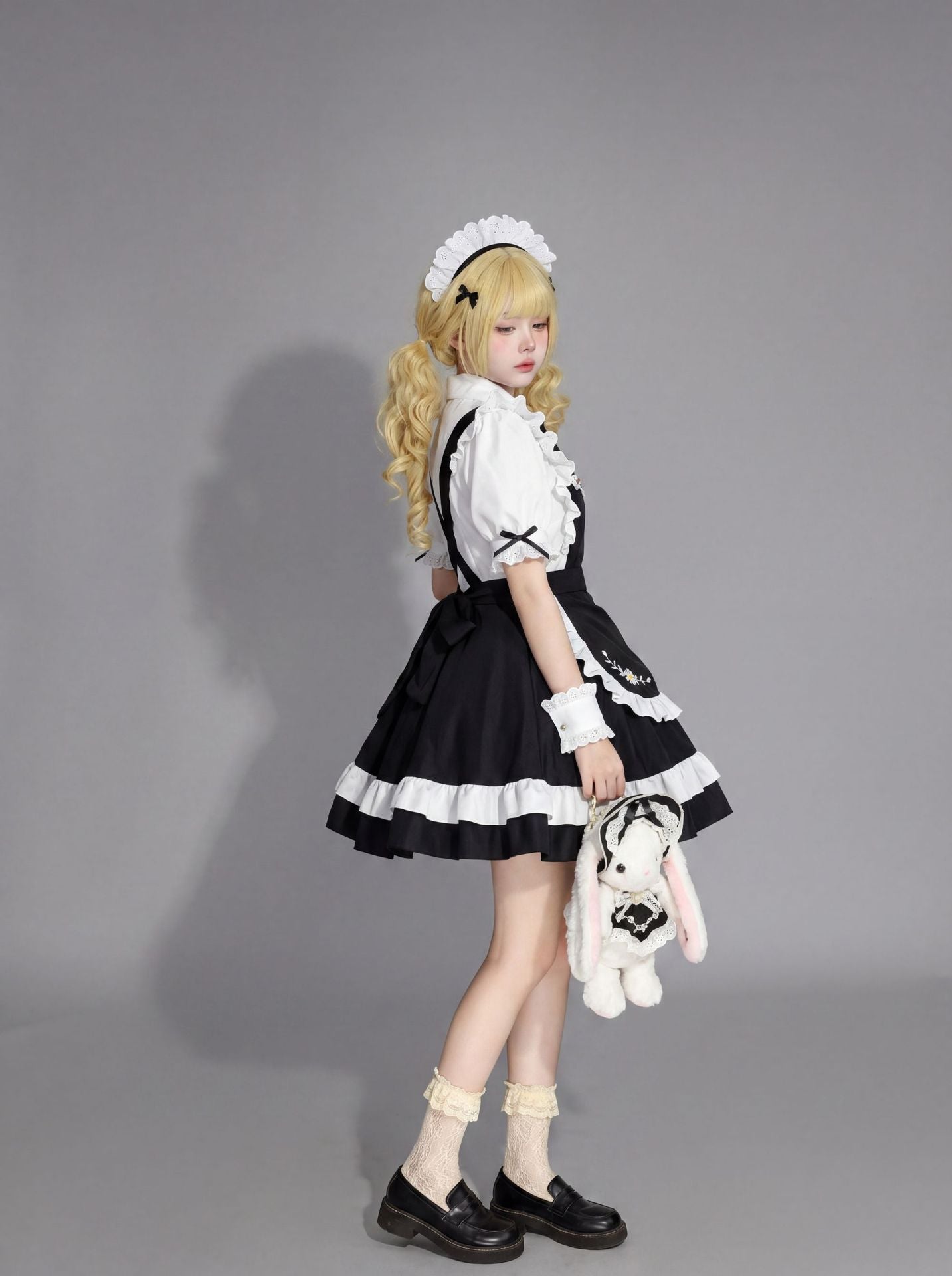Daisy Manor Embroidery Maid Outfit Cosplay Lolita Ruffle Dress