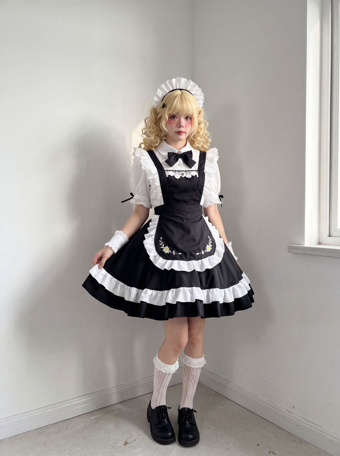 Daisy Manor Embroidery Maid Outfit Cosplay Lolita Ruffle Dress
