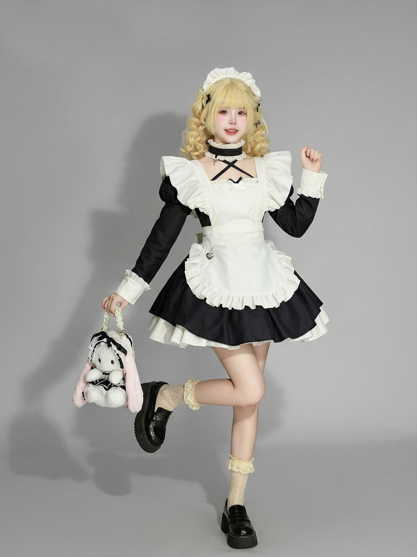 Gothic Lace Puff Sleeve Maid Outfit Game Streamers Cosplay Dress