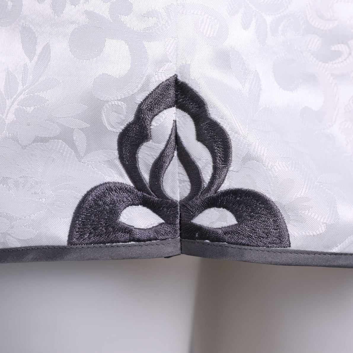 Naraka: Bladepoint Ziping Yin White Cheongsam Cosplay Costumes